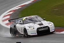 Auf dem Nürburgring sahen sich die vier Teams auf dem Nissan GT-R nach einem eher durchwachsenen Qualifying zu einer mühsamen Aufholjagd im FIA-GT1-Rennen gezwungen. Foto: Nissan/Auto-Reporter.NET